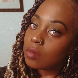 Meet your Posher, Ivy